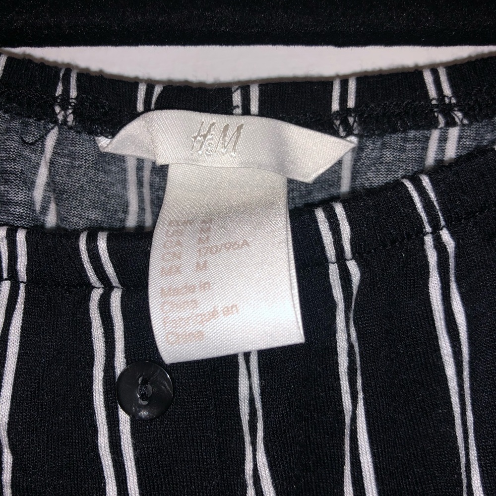 H&M blouse - Picture 2 of 2